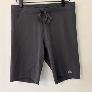 Alo drawstring biker shorts gray/taupe